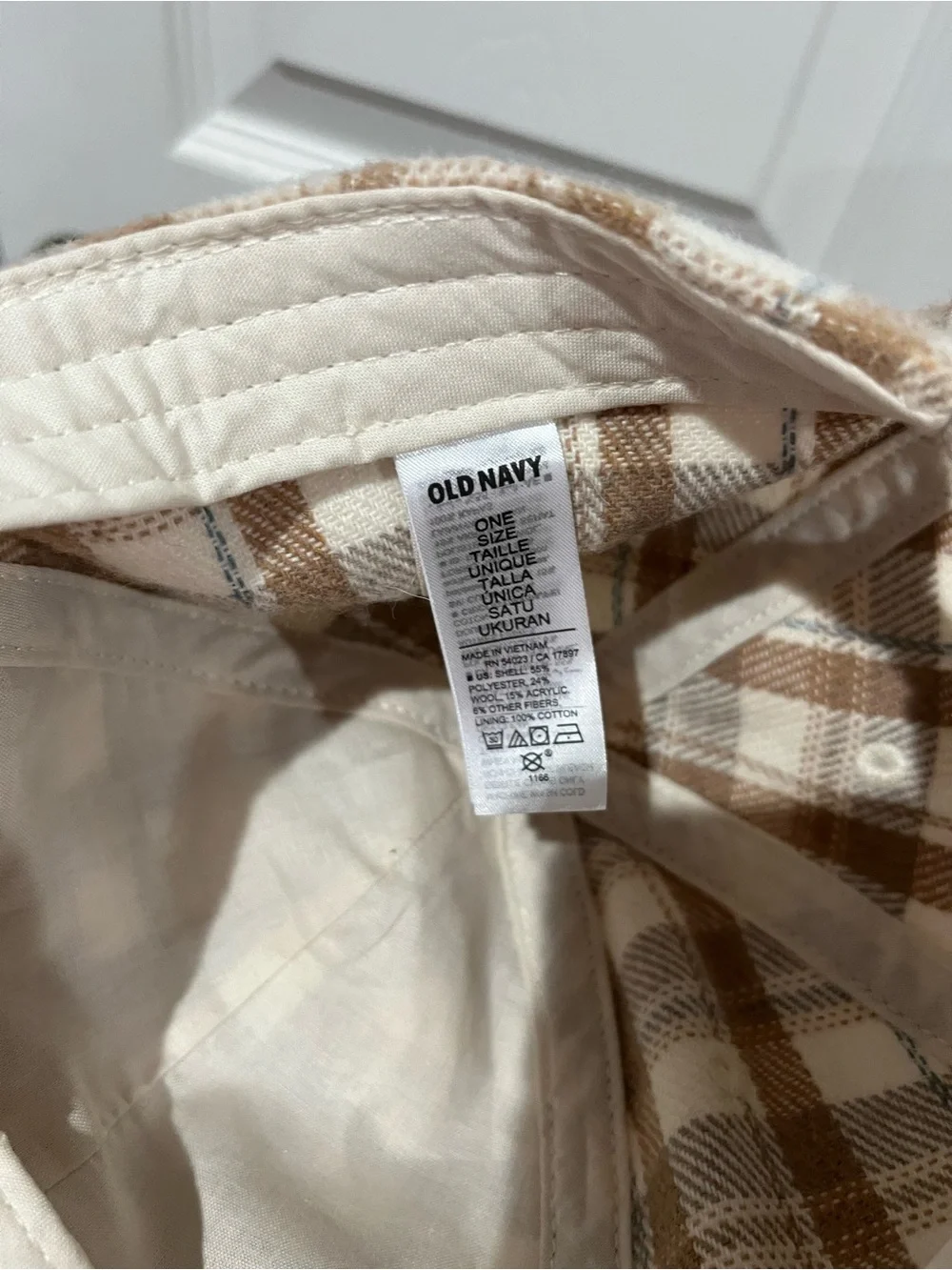 Old Navy One Size fits Most Wool Blend Plaid Cap in Cream and Brown